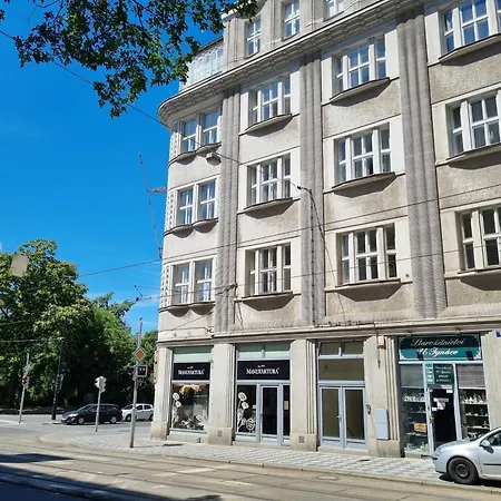 Oasis Apartments At Charles Square Prague Exterior photo